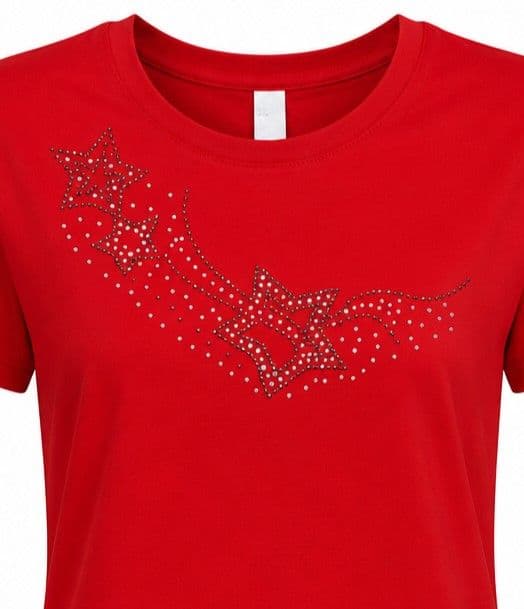 détails strass étoiles tshirt rouge